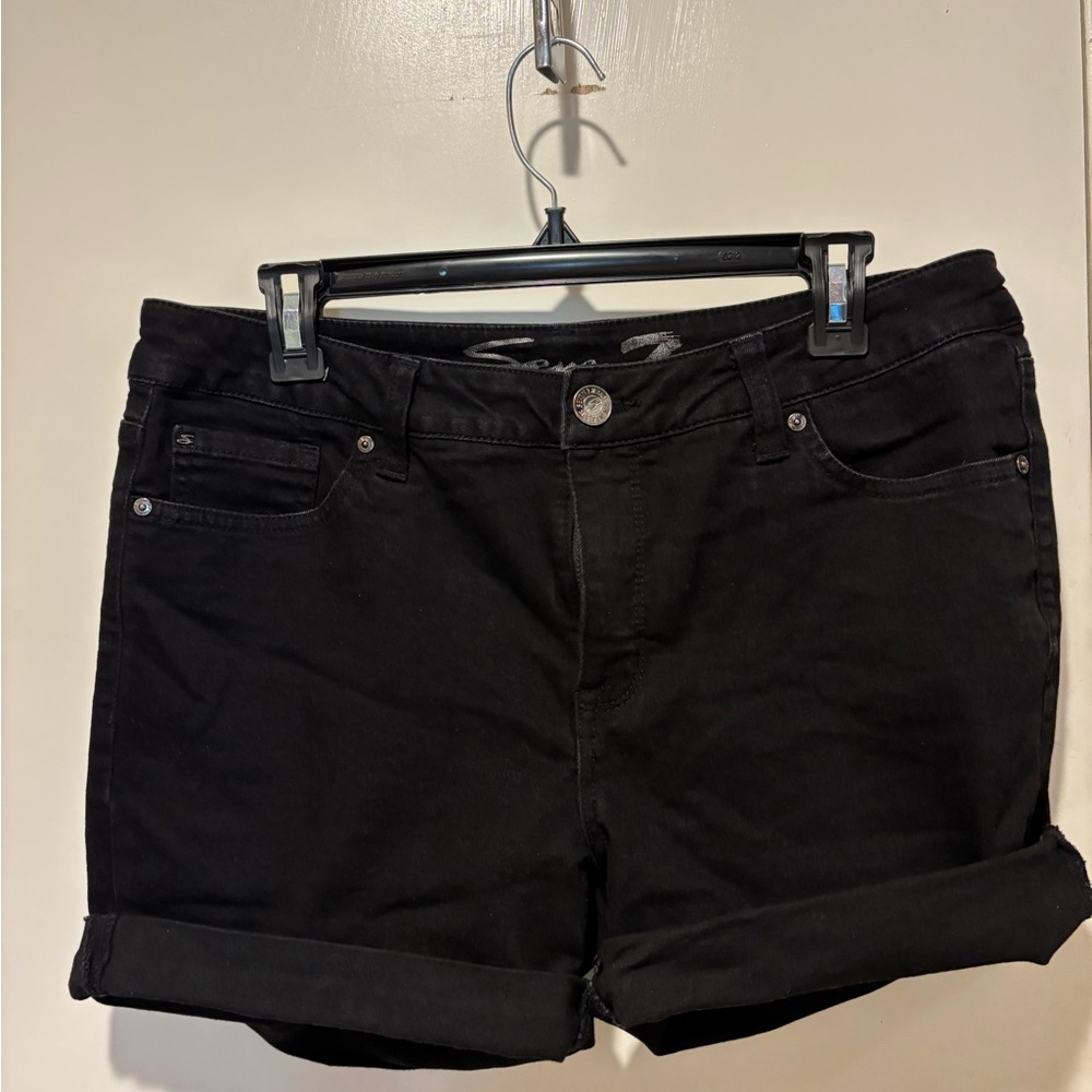 Seven7 Black Rolled-Hem Denim Shorts